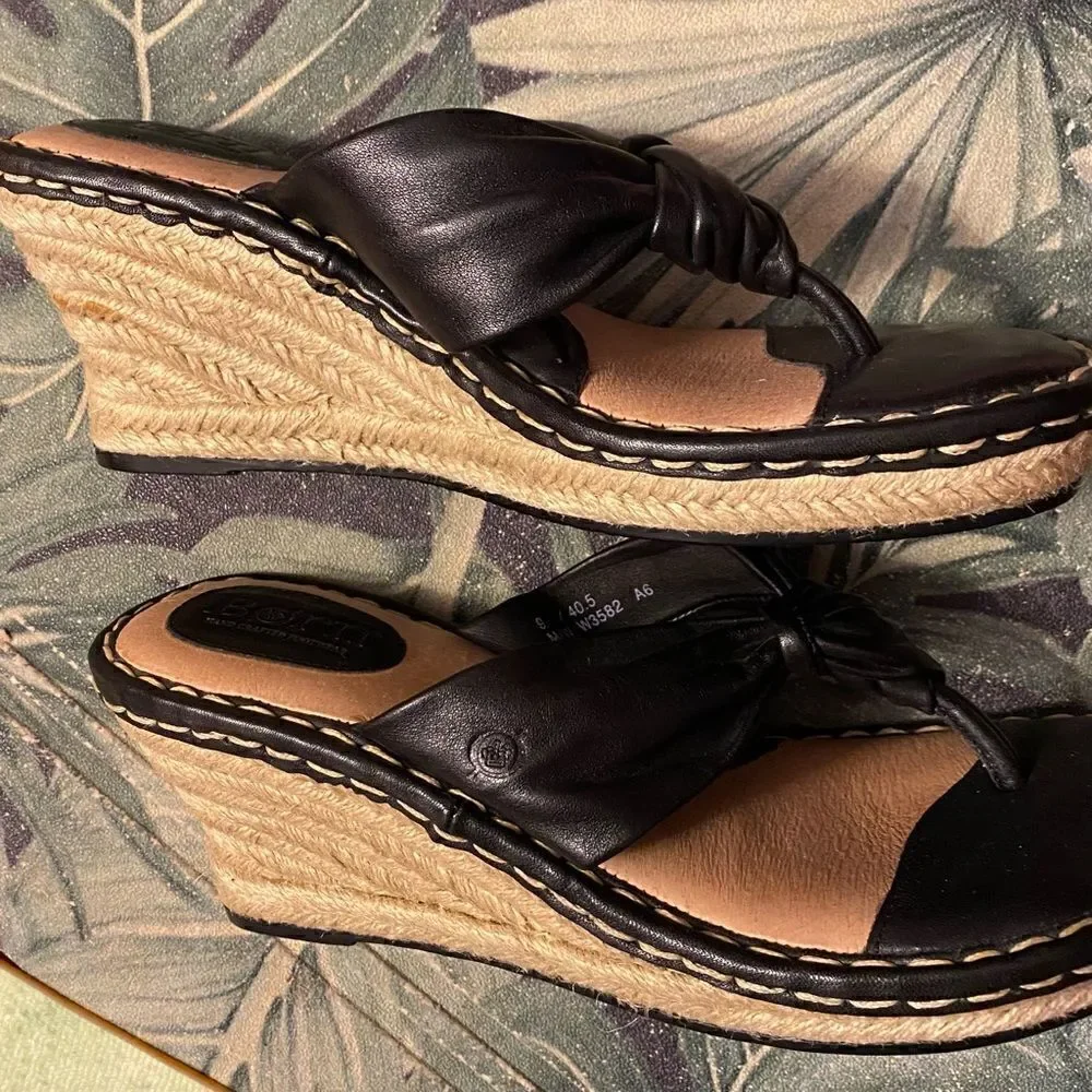 ☘️ Born espadrilles black Leather upper, Wedge Slide Sandal size 9